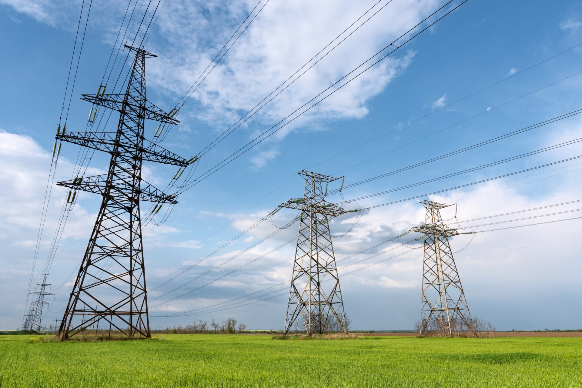 Utrudniony dostęp do sieci elektroenergetycznej dla instalacji OZE zagraża gospodarce