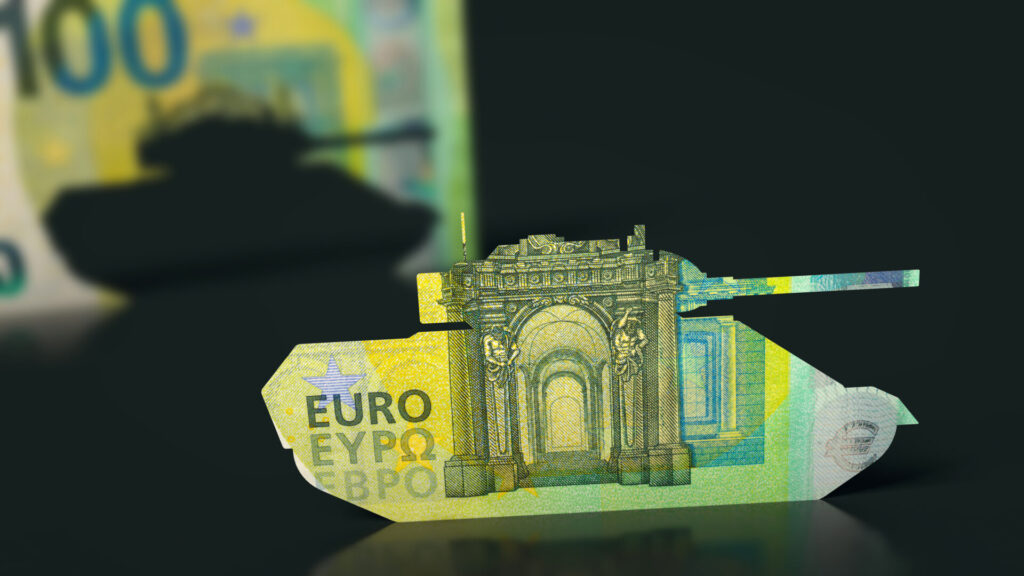 Symbolic image: Investments in the military (Euro bill)